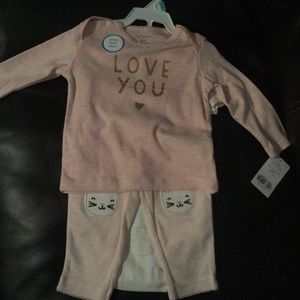 Baby clothes include 3 pieces for 6 month baby
